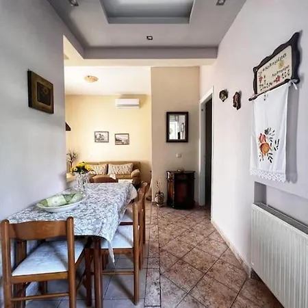 Διαμέρισμα Traditional In *