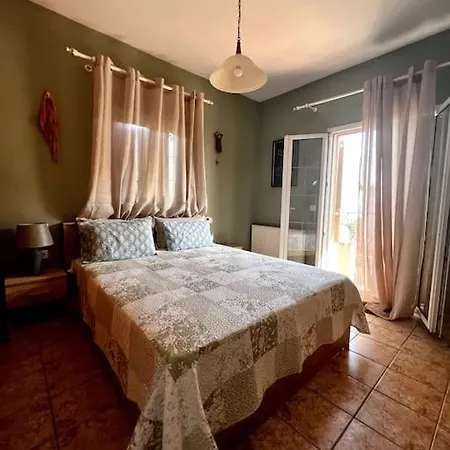 Διαμέρισμα Traditional In *