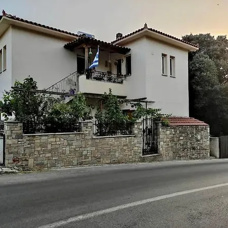 Traditional In Appartamento Volos